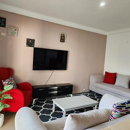 Duplex Bien Equipe Securise Avec Jardin Et Veranda Ла Марса Екстериор снимка