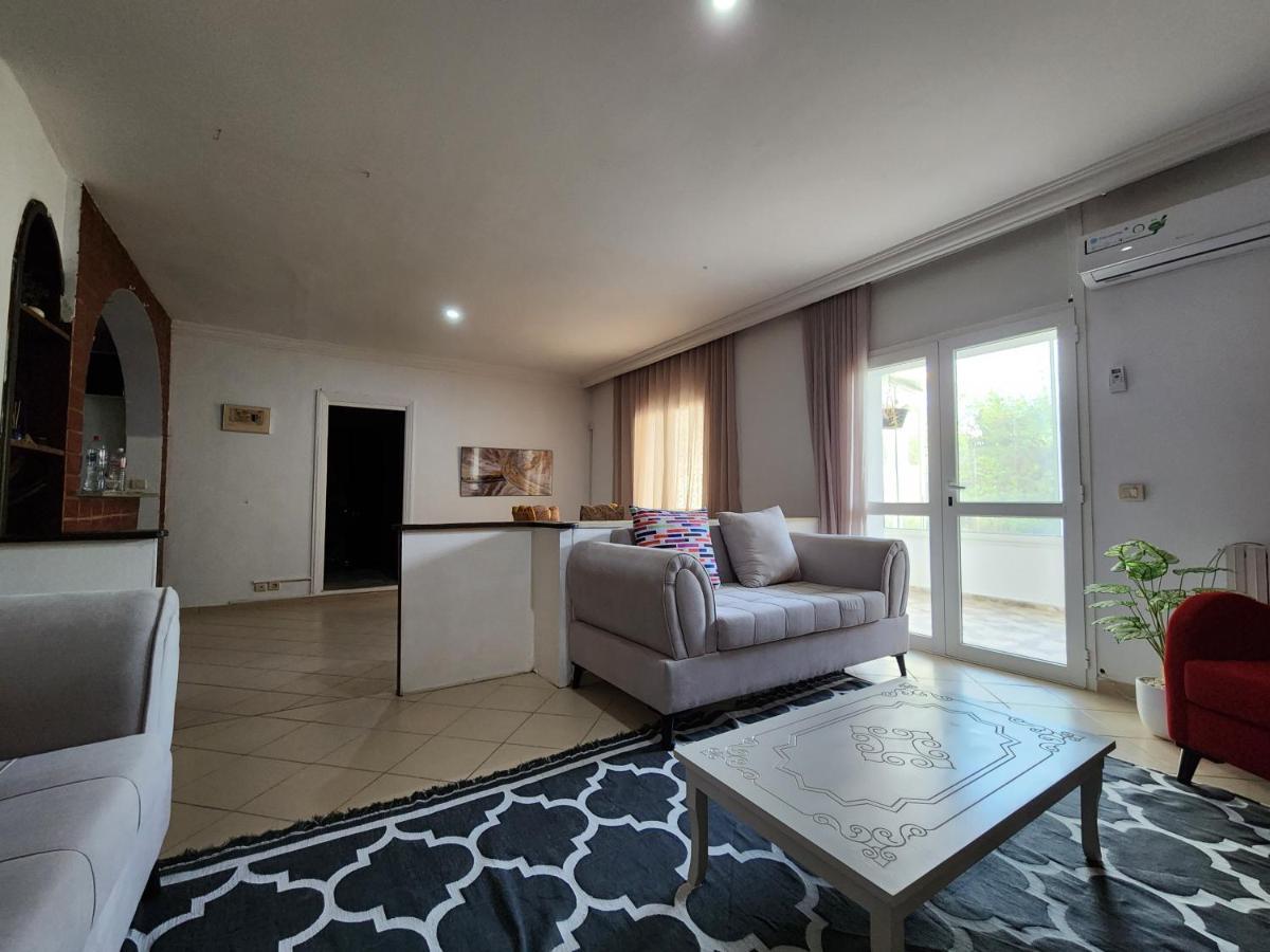 Duplex Bien Equipe Securise Avec Jardin Et Veranda Ла Марса Екстериор снимка