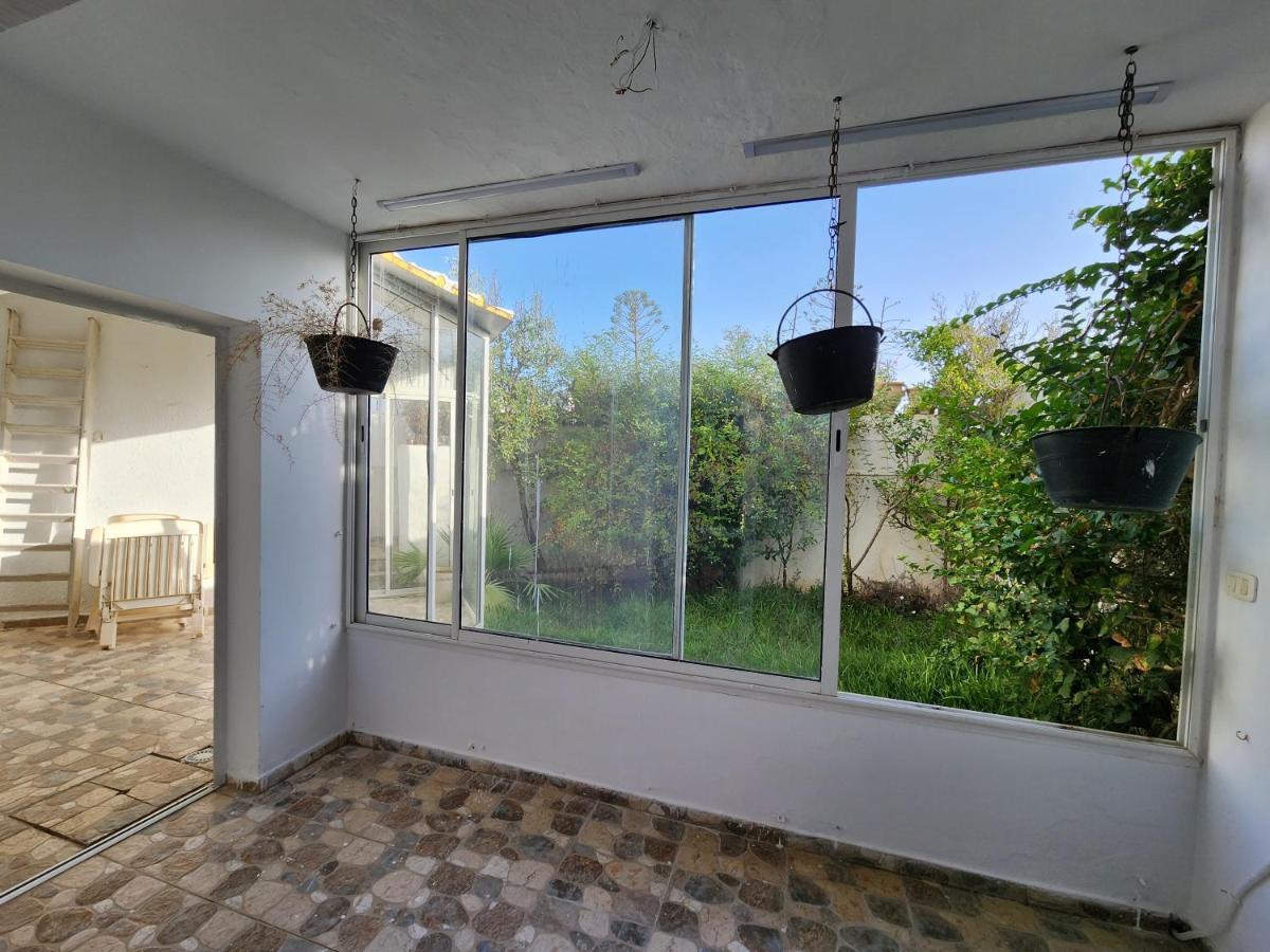 Duplex Bien Equipe Securise Avec Jardin Et Veranda Ла Марса Екстериор снимка